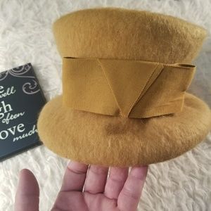 Mahara Vintage Tan Wool Hat 60-70's